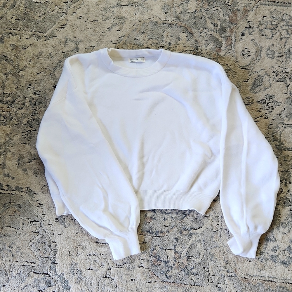 White cropped knit sweater